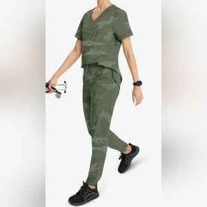 Healing Hands camo scrub set